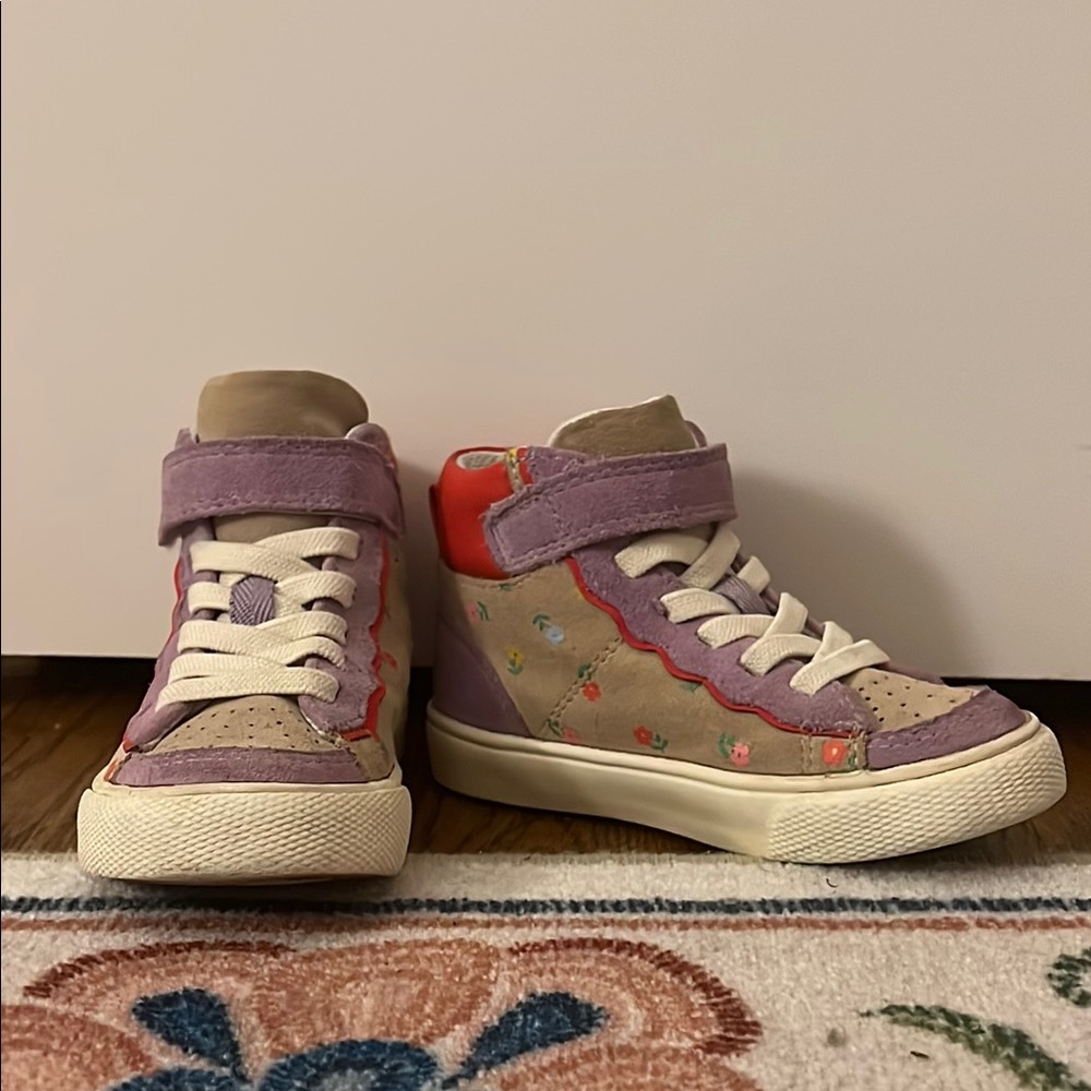 Mini Boden High-Top Sneakers with Floral, Purple, and Red Accents